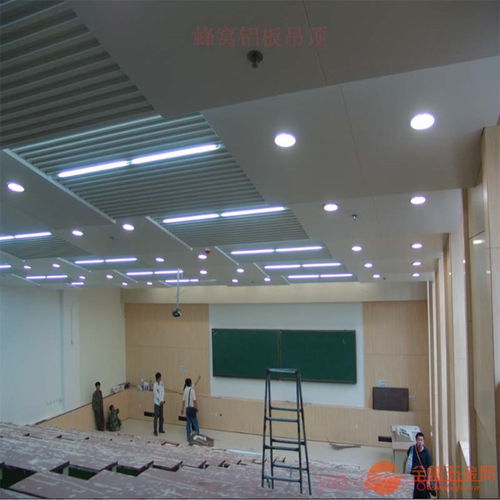 鋁合金蜂窩板在建筑裝潢中的應(yīng)用 寧夏與西安制造優(yōu)勢解析